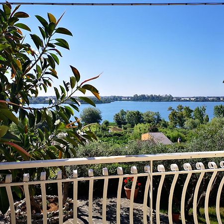 Sul lago dorato Terracina Habitación foto