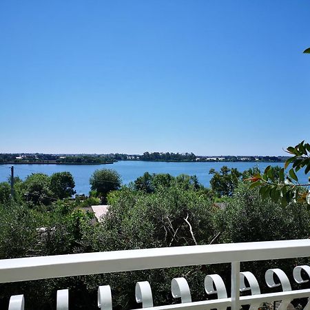 Sul lago dorato Terracina Habitación foto